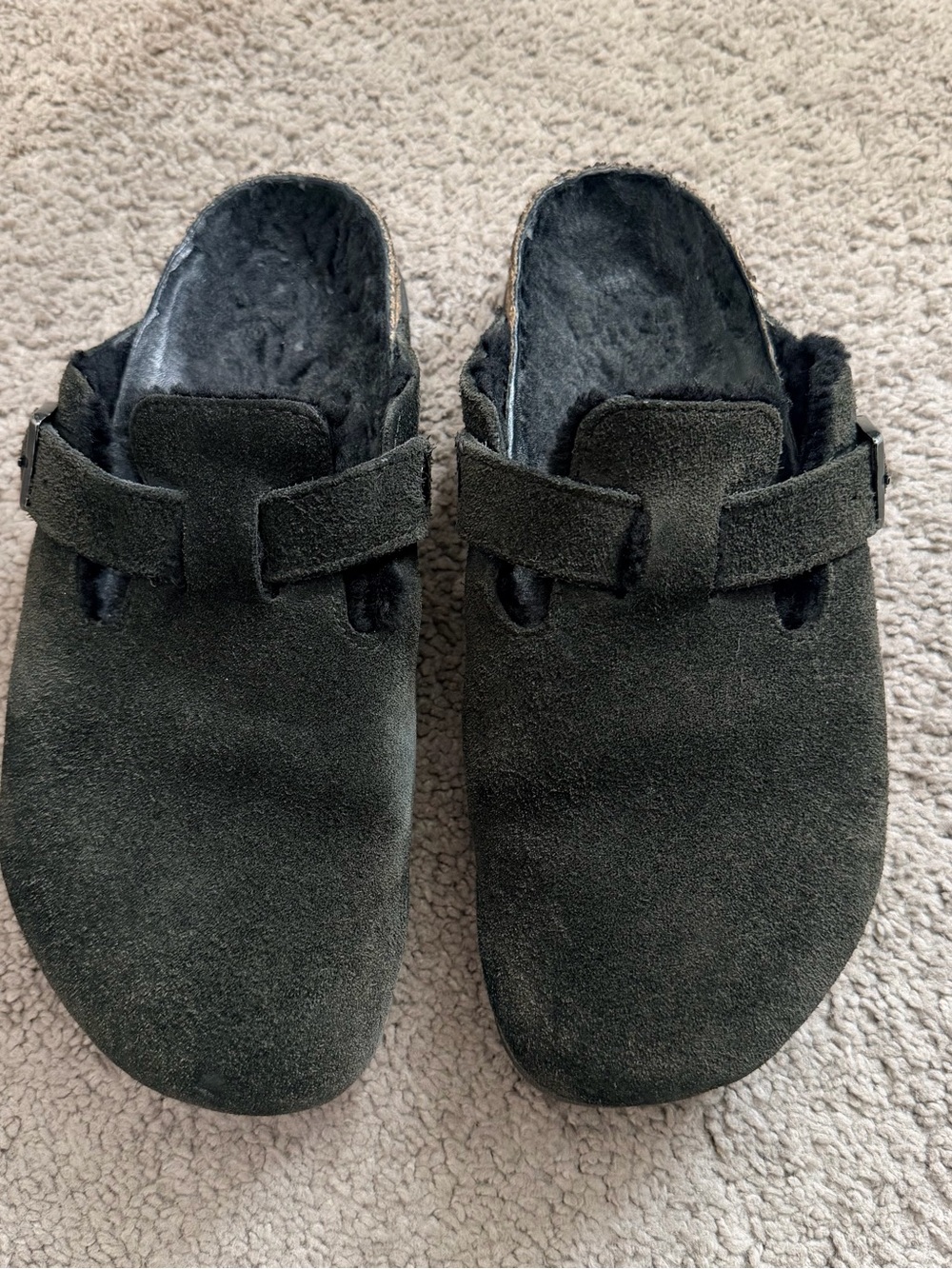 Birkenstock Boston Women’s Black Suede Shearling Lined Clogs Buckle EU39 US 9